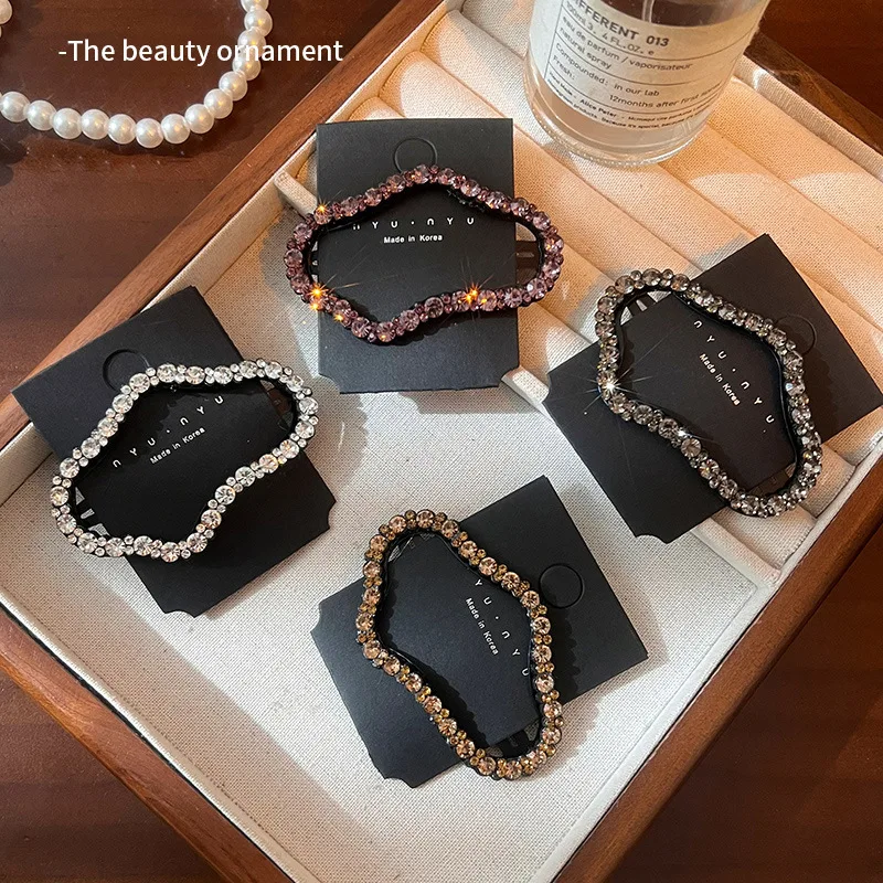 Temperament Rhinestone Cloud bb Clip Women's Side Bangs Broken Hair Side Clip Headdress Advanced Sense Hollow Hair Clip Hair Cli
Temperament Rhinestone Cloud bb Clip Women's Side Bangs Broken Hair Side Clip Headdress Advanced Sense Hollow Hair Clip Hair Cli