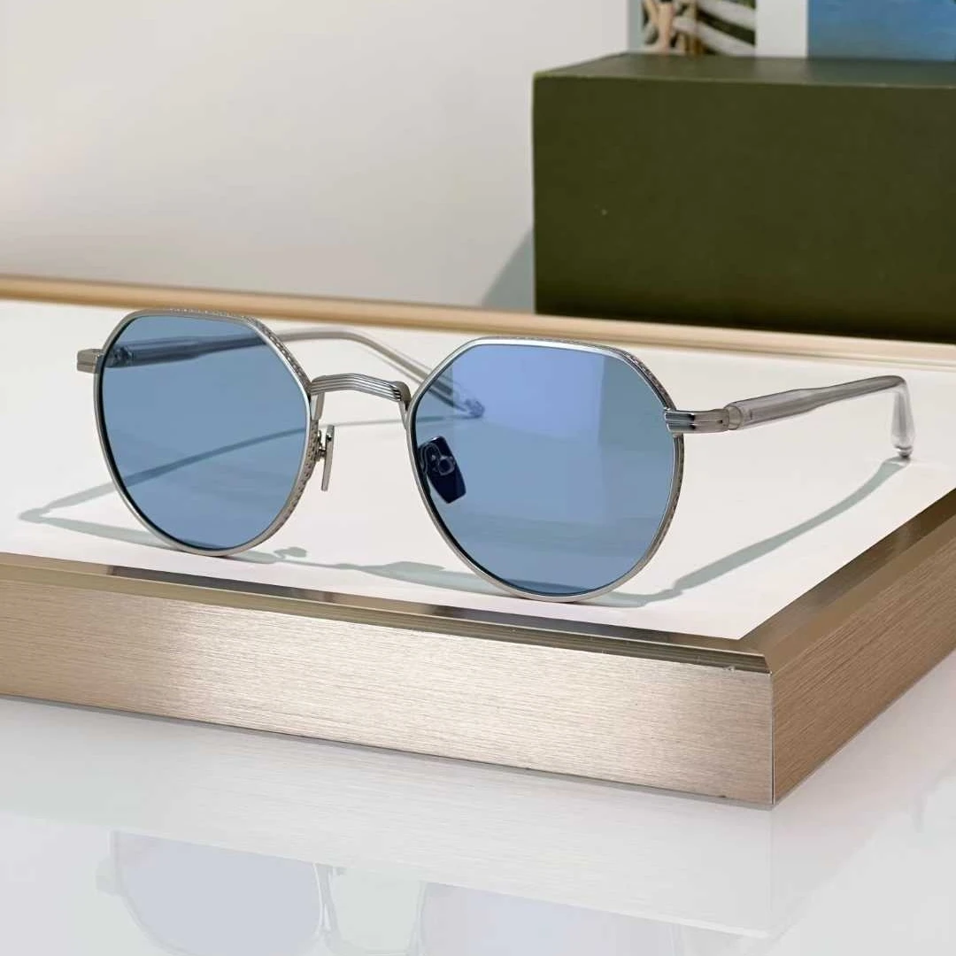 Новые модные люксовые винтажные солнцезащитные очки AKS-522: ультралегкие, титаново-ацетатные, UV400, ретро-овал, унисекс, высшее качество 3А+
Новые модные люксовые винтажные солнцезащитные очки AKS-522: ультралегкие, титаново-ацетатные, UV400, ретро-овал, унисекс, высшее качество 3А+