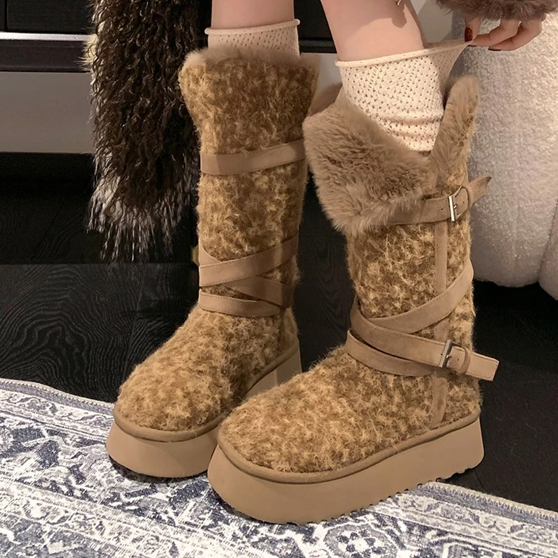 Winter Women's Boots Flats Platform Warm Cotton Shoes Fashion Cozy Snow Botas 2025 Designer Short Plush Sport Mujer High Boots
Winter Women's Boots Flats Platform Warm Cotton Shoes Fashion Cozy Snow Botas 2025 Designer Short Plush Sport Mujer High Boots