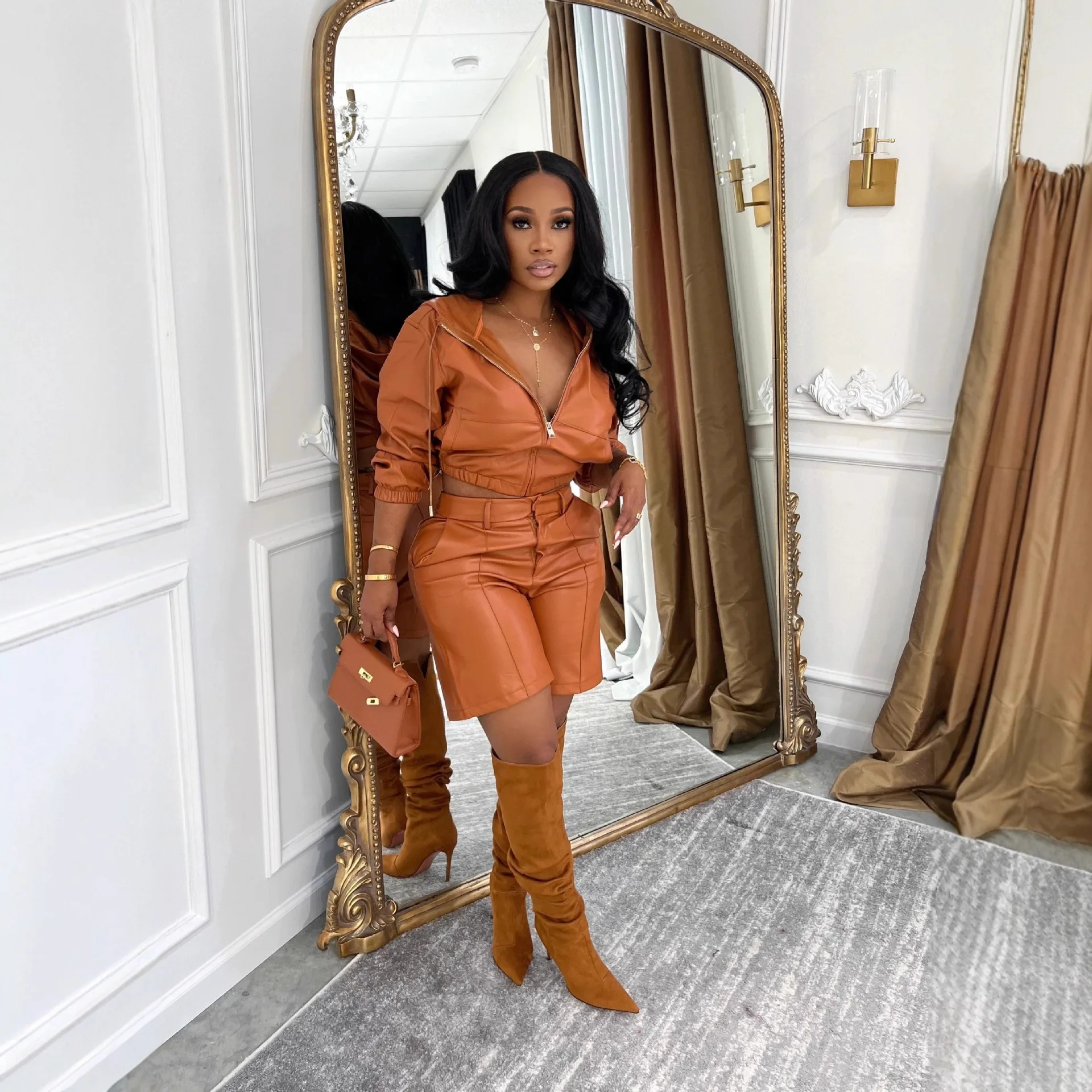 Two Pieces Women Pu Leather Short Sets Solid Matching Sets Pocket Zipper Hooded Coat Zipper Fly Empire Waist Pants 2026 Summer
Two Pieces Women Pu Leather Short Sets Solid Matching Sets Pocket Zipper Hooded Coat Zipper Fly Empire Waist Pants 2026 Summer