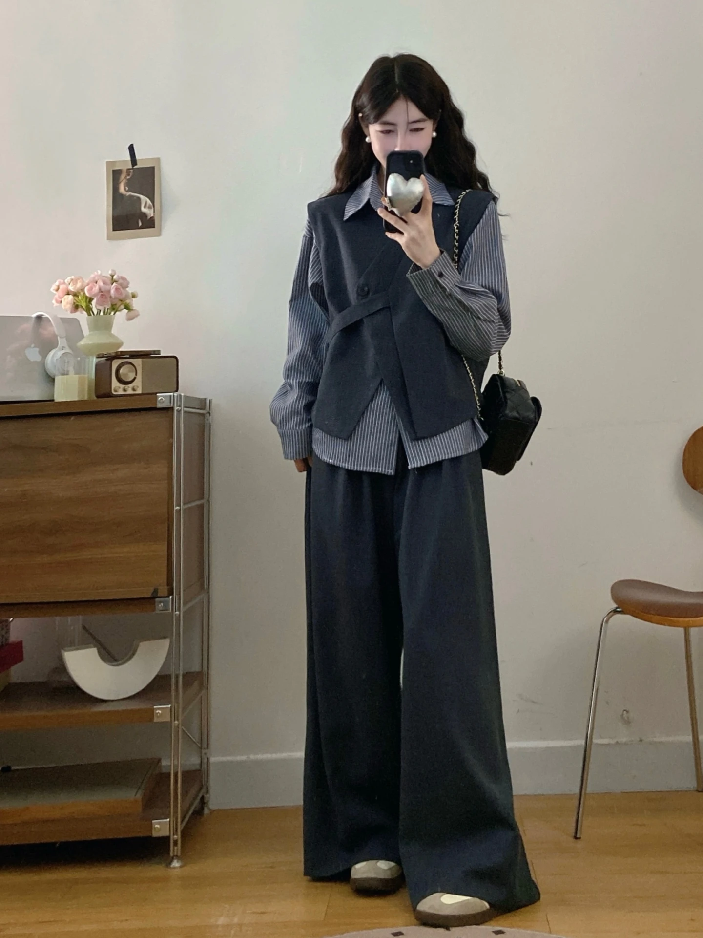 Spring Autumn Women's plus Size Suit Vest Shirt Wide Leg Pants Three Piece Set High End Feelings Fashionable Commute Style
Spring Autumn Women's plus Size Suit Vest Shirt Wide Leg Pants Three Piece Set High End Feelings Fashionable Commute Style