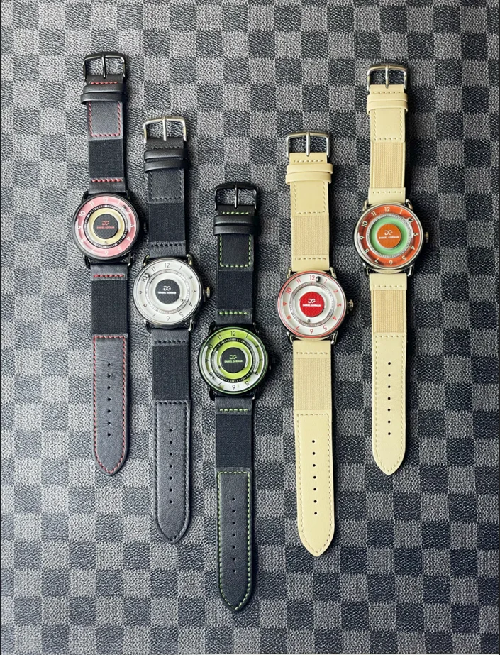 Unisex Unique Quartz Watch with Magnetic Ball Dial Creative Gravity Time Display Fashion Wristwatch reloj de pulsera
Unisex Unique Quartz Watch with Magnetic Ball Dial Creative Gravity Time Display Fashion Wristwatch reloj de pulsera