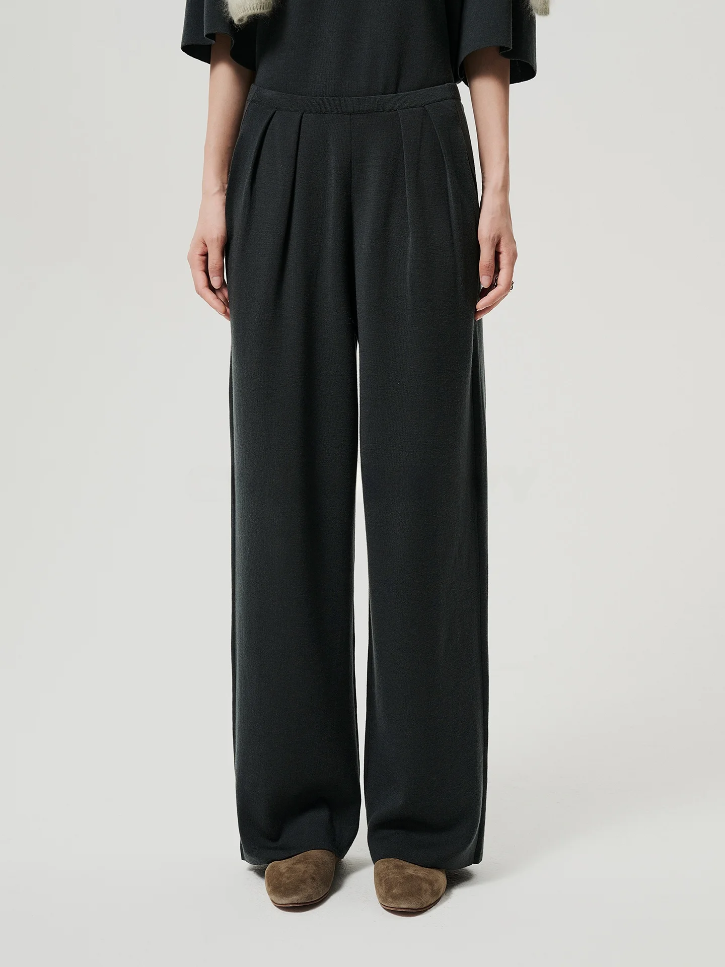 Cloud Softn Australian Wool Henry Collar Fake Two-Piece Long Sve irt Air Pants Women's Knitted Sweater Commute Sle ...
Cloud Softn Australian Wool Henry Collar Fake Two-Piece Long Sve irt Air Pants Women's Knitted Sweater Commute Sle ...