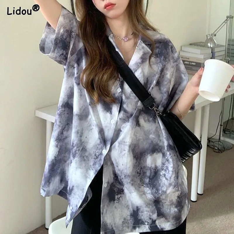 Trendy Fashion Tie Dye Blouses Loose Button Printing Short Sleeve Turn-down Collar Women's Clothing Summer Thin Street Casual
Trendy Fashion Tie Dye Blouses Loose Button Printing Short Sleeve Turn-down Collar Women's Clothing Summer Thin Street Casual