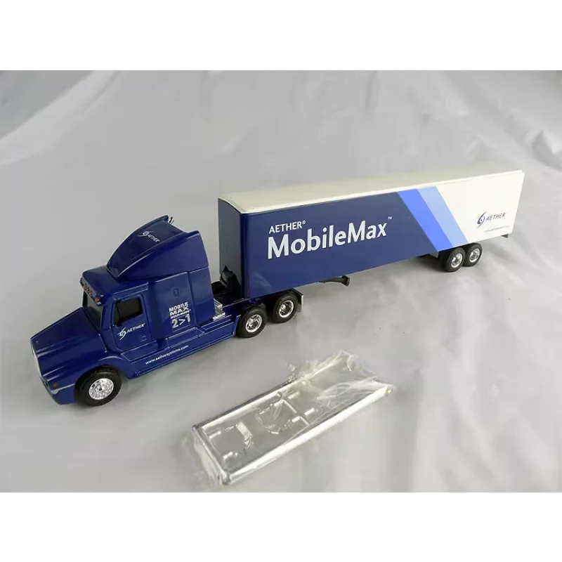 Diecast ERTL 1:64 Scale Freightliner Aether American Container Alloy Car Model Collectible Toy Gift Souvenir Display Ornament
Diecast ERTL 1:64 Scale Freightliner Aether American Container Alloy Car Model Collectible Toy Gift Souvenir Display Ornament