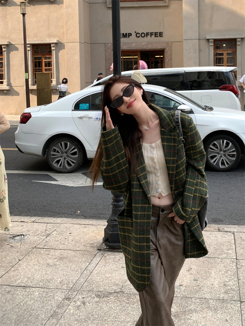 Korean Fashion Straight Leg Wide Legged Pants 2023 Autumn/Winter New Loose High Waist Long Leather Pants Female Clothing
Korean Fashion Straight Leg Wide Legged Pants 2023 Autumn/Winter New Loose High Waist Long Leather Pants Female Clothing