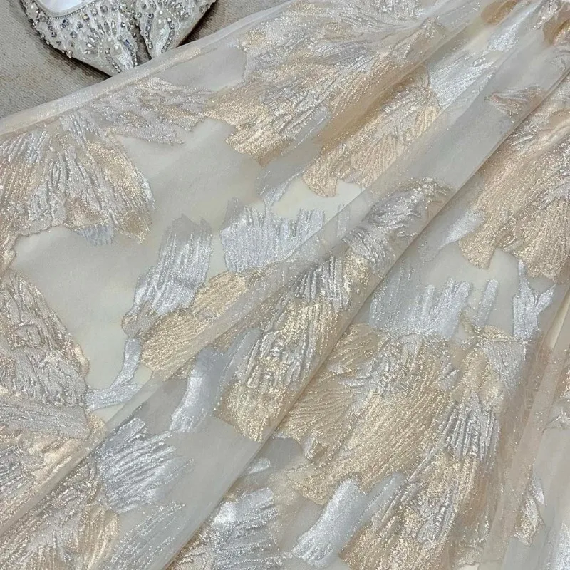 Relief Jacquard Fabric 2024 New Twill Jacquard Color Wrinkled Gold Flower Women's Clothing Fabric
Relief Jacquard Fabric 2024 New Twill Jacquard Color Wrinkled Gold Flower Women's Clothing Fabric