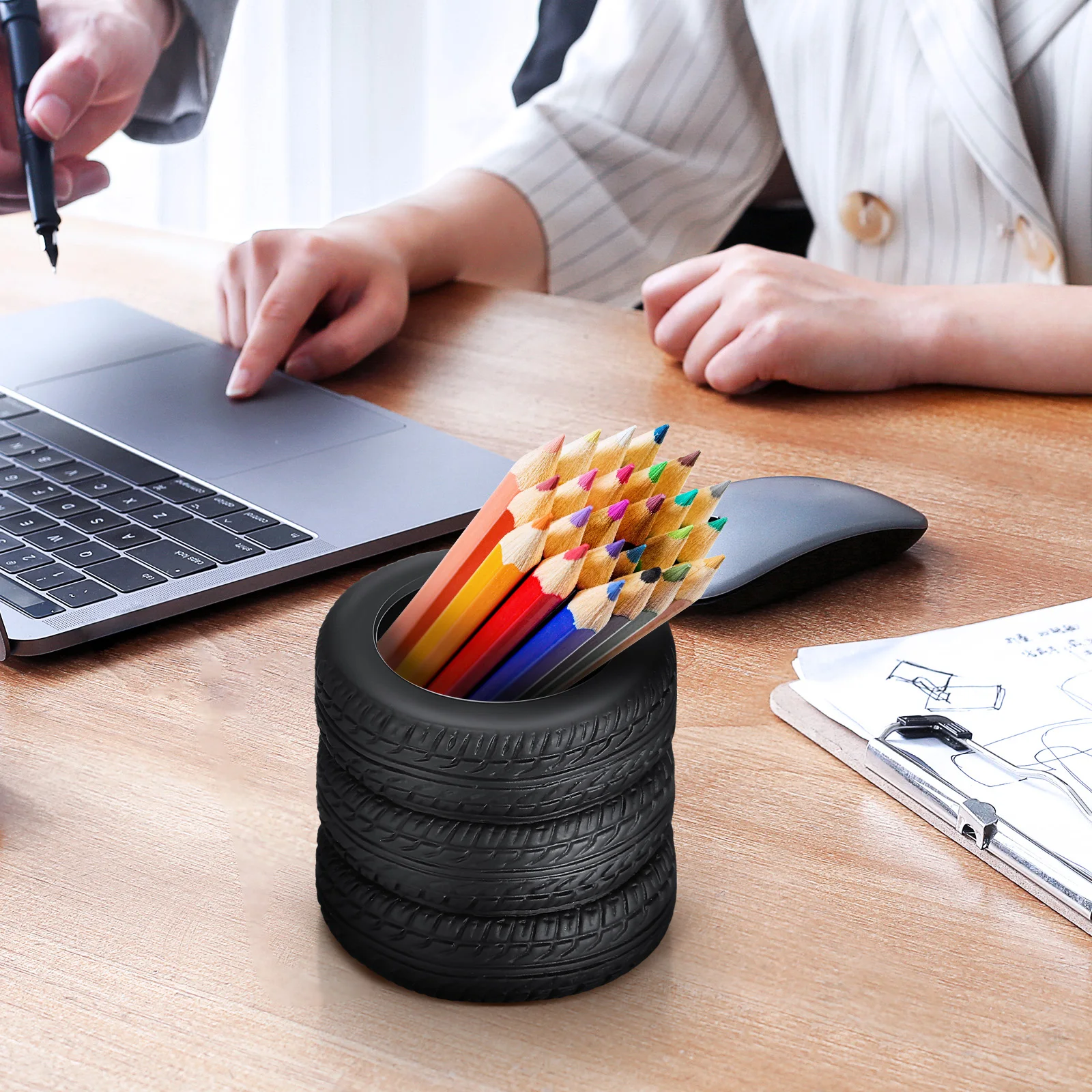 Tire Shaped Pen Holder Desk Organizer Creative Design Sturdy Plastic Multi Functional Office Supplies
Tire Shaped Pen Holder Desk Organizer Creative Design Sturdy Plastic Multi Functional Office Supplies