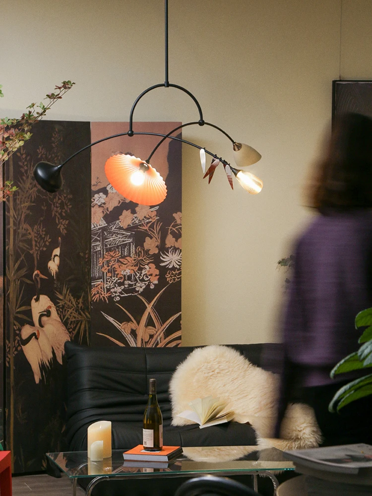 Nordic living room dining room LED pendant light attic French aesthetic art space bedroom study atmosphere decoration light
Nordic living room dining room LED pendant light attic French aesthetic art space bedroom study atmosphere decoration light