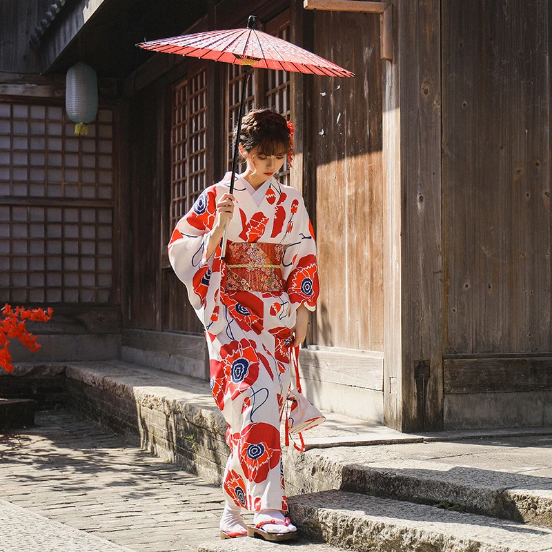 Women's Japanese Kimono Red Flower Prints Long Sleeve Japan Style Yukata Cosplay Dress Stage Performing Wear
Women's Japanese Kimono Red Flower Prints Long Sleeve Japan Style Yukata Cosplay Dress Stage Performing Wear