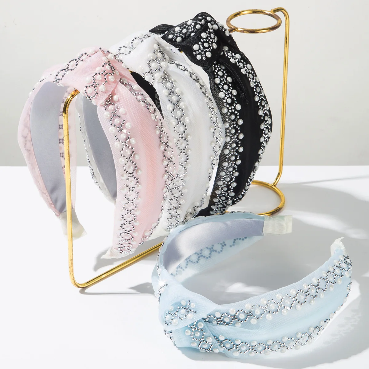 New Stylish Sweet Small Fresh Knotted Diamond Pearl Wide Edge Headband Summer Beach Vacation Hair Accessories
New Stylish Sweet Small Fresh Knotted Diamond Pearl Wide Edge Headband Summer Beach Vacation Hair Accessories