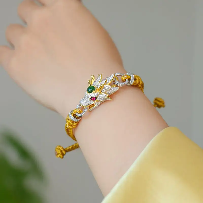UMQ Original Light Luxury Dragon Bracelet Domineering Accessories Multi-Purpose Woven Good Luck Carrying Strap
UMQ Original Light Luxury Dragon Bracelet Domineering Accessories Multi-Purpose Woven Good Luck Carrying Strap