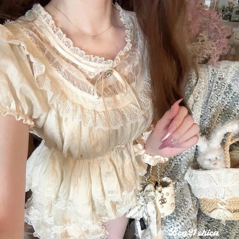 2025 Summer New French Lace Antique Doll Shirt Round Neck Pullover Blouse Japanese Lolita Style Short Sleeves Blusas De Mujer
2025 Summer New French Lace Antique Doll Shirt Round Neck Pullover Blouse Japanese Lolita Style Short Sleeves Blusas De Mujer
