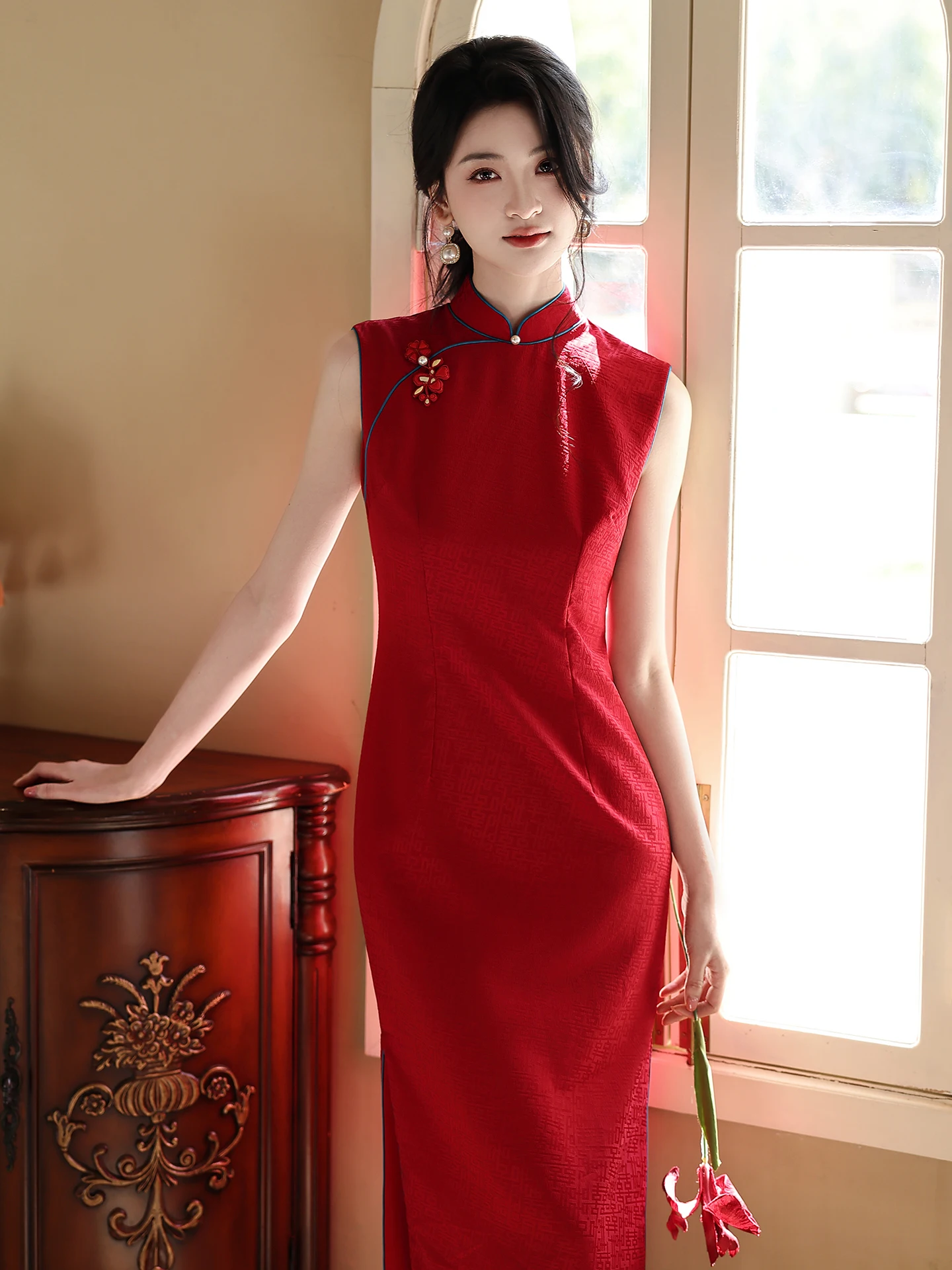 Red Wedding Qipao Sleeveless Evening Gown for Brides Engagement Parties Return Home Casual Wear Small Stature Women
Red Wedding Qipao Sleeveless Evening Gown for Brides Engagement Parties Return Home Casual Wear Small Stature Women