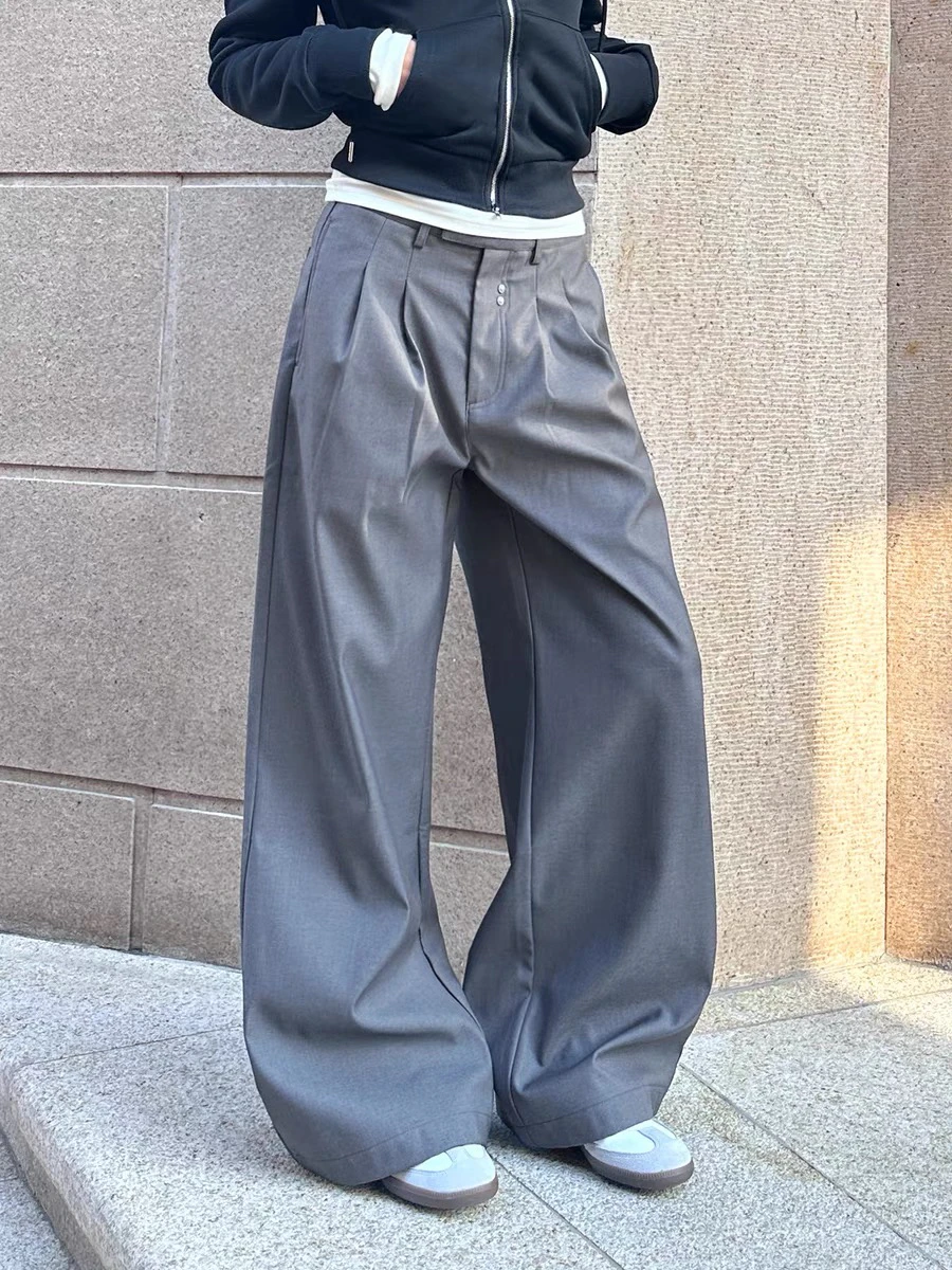 American Retro Pleated Waist Trousers Men Women Design Loose Slimming Drapey Wide Leg Long Pants Straight Cut Casual Trousers
American Retro Pleated Waist Trousers Men Women Design Loose Slimming Drapey Wide Leg Long Pants Straight Cut Casual Trousers