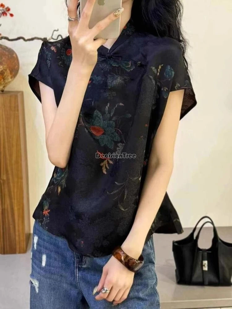 2026 chinese improved retro fashion style women stand collar short sleeve flower printed cheongsam blouse daily loose qipao top
2026 chinese improved retro fashion style women stand collar short sleeve flower printed cheongsam blouse daily loose qipao top
