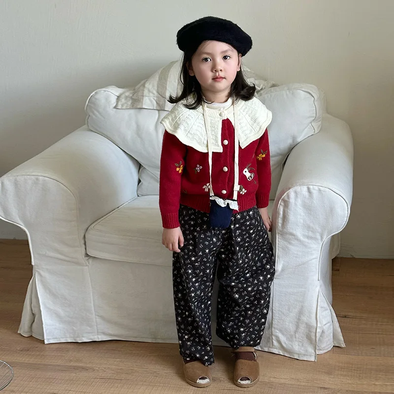 Girls Suit 2024 Autumn New Childrens Wear Korean Style Baby Girl Foreign Air Lotus Leaf Lapel Cardigan Floral Wide Leg Pants
Girls Suit 2024 Autumn New Childrens Wear Korean Style Baby Girl Foreign Air Lotus Leaf Lapel Cardigan Floral Wide Leg Pants