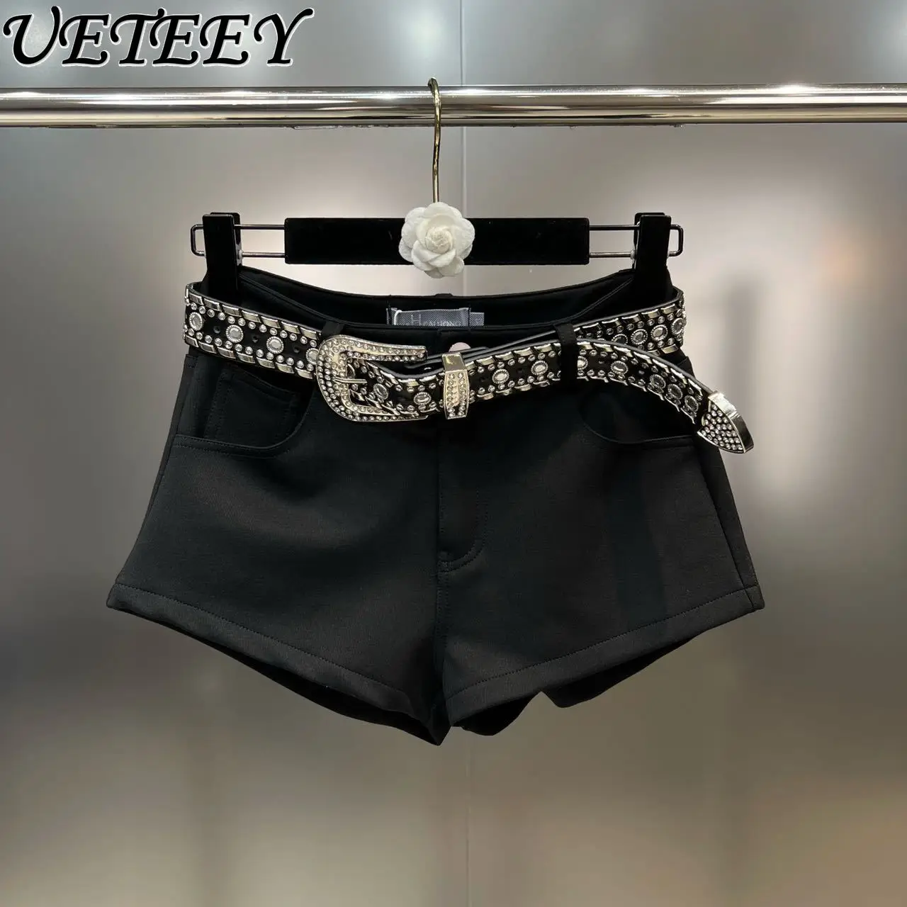 High Street 2025 Spring Summer New Black Subculture Low Waist Shorts Y2K Versatile Pure Desire Skinny Casual Shorts Hot Pants
High Street 2025 Spring Summer New Black Subculture Low Waist Shorts Y2K Versatile Pure Desire Skinny Casual Shorts Hot Pants