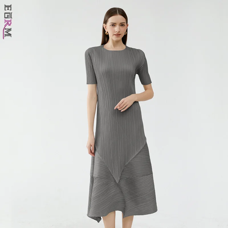 EGRM Casual Pleated Slim Women's Dress Miyake Splicing Round Neck Short Sleeve Pleated Irregular Skirt 2025 Summer New 6R5970
EGRM Casual Pleated Slim Women's Dress Miyake Splicing Round Neck Short Sleeve Pleated Irregular Skirt 2025 Summer New 6R5970