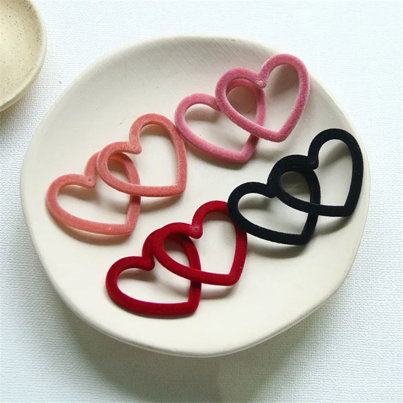Winter Style Fashion Wool Velvet Hollow Out Love Heart Charms Fit Earring Necklace Bracelet Ornament Pendants 50pcs 36*42mm
Winter Style Fashion Wool Velvet Hollow Out Love Heart Charms Fit Earring Necklace Bracelet Ornament Pendants 50pcs 36*42mm