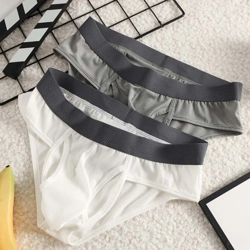 Thin Underpants Summer Thin Briefs Men Splicing Breathable Men Ice Silk Panties Side Opening Quick Dry Seamless Underwear Summer
Thin Underpants Summer Thin Briefs Men Splicing Breathable Men Ice Silk Panties Side Opening Quick Dry Seamless Underwear Summer