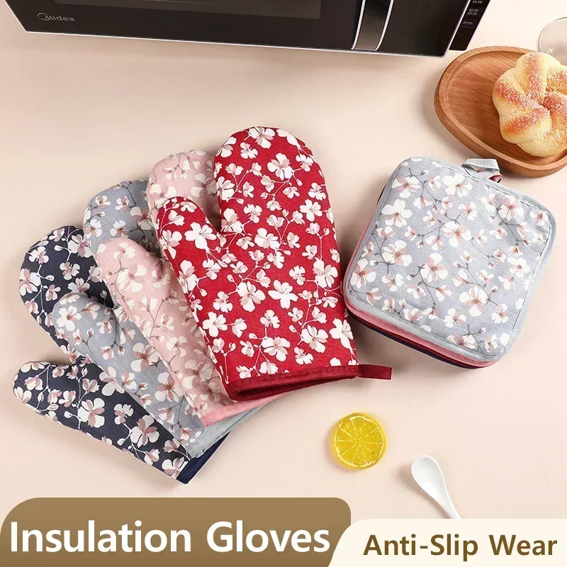 Latest 2024 model Baking Glove Set, Microwave Insulation, High Temperature Resistant Cotton Gloves, Anti Scald Pad Set
Latest 2024 model Baking Glove Set, Microwave Insulation, High Temperature Resistant Cotton Gloves, Anti Scald Pad Set