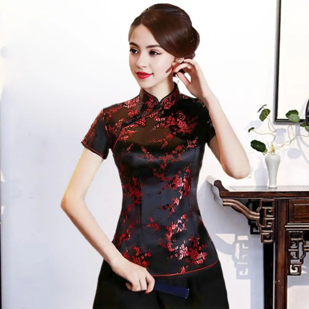 Women Qipao Tops Retro Stand Collar Short Sleeve Cheongsam Tops Floral Print Traditional Chinese Tops New Year Blouse
Women Qipao Tops Retro Stand Collar Short Sleeve Cheongsam Tops Floral Print Traditional Chinese Tops New Year Blouse