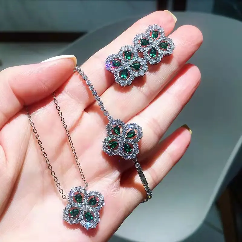 AmazoninsElegant Jewelry Set Imitation Green Jade Necklace Elegant Fashion Colorful Bracelet Zircon Earrings
AmazoninsElegant Jewelry Set Imitation Green Jade Necklace Elegant Fashion Colorful Bracelet Zircon Earrings