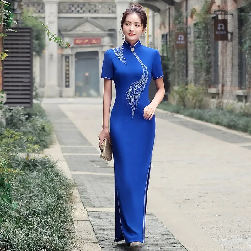 Elegant Long Evening Qipao 2024 New Style Embroidered Stage Performance Fashion Show Model Large Size Stage Performance Dress
Elegant Long Evening Qipao 2024 New Style Embroidered Stage Performance Fashion Show Model Large Size Stage Performance Dress