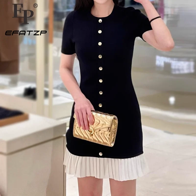 Black Pleated Hem Knitted Dress Women 2025 New O-Neck Short Sleeve Single-Breasted Ladies Slim Short Dresses 5240370
Black Pleated Hem Knitted Dress Women 2025 New O-Neck Short Sleeve Single-Breasted Ladies Slim Short Dresses 5240370