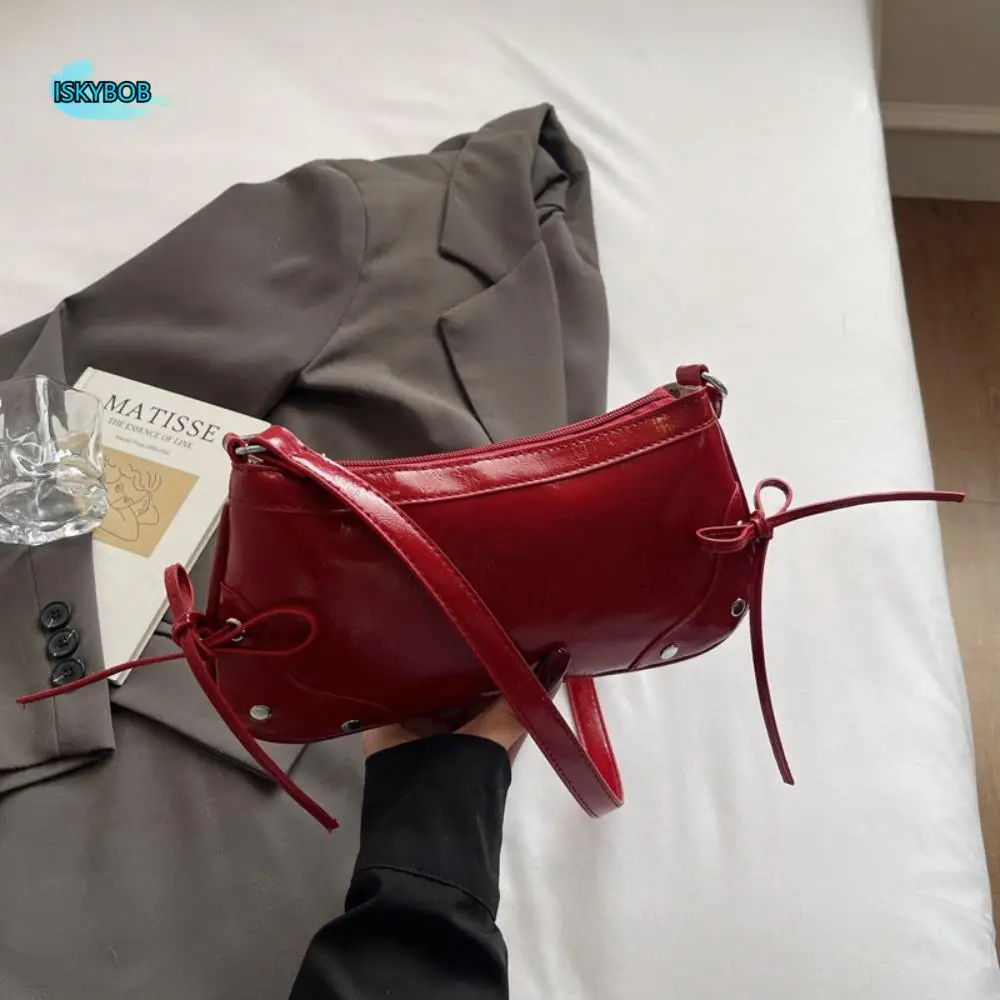 Fashion Solid Color Shoulder Bag Bow Tie Designer Armpit Bag Y2K PU Leather Women Handbag Girls
Fashion Solid Color Shoulder Bag Bow Tie Designer Armpit Bag Y2K PU Leather Women Handbag Girls