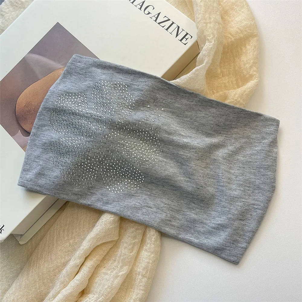 Photo Shoot Fashion Wide Rhinestone Headband Stretchy Embellished Elastic Hairband Trendy Versatile Solid Color Turban for Women 
Photo Shoot Fashion Wide Rhinestone Headband Stretchy Embellished Elastic Hairband Trendy Versatile Solid Color Turban for Women