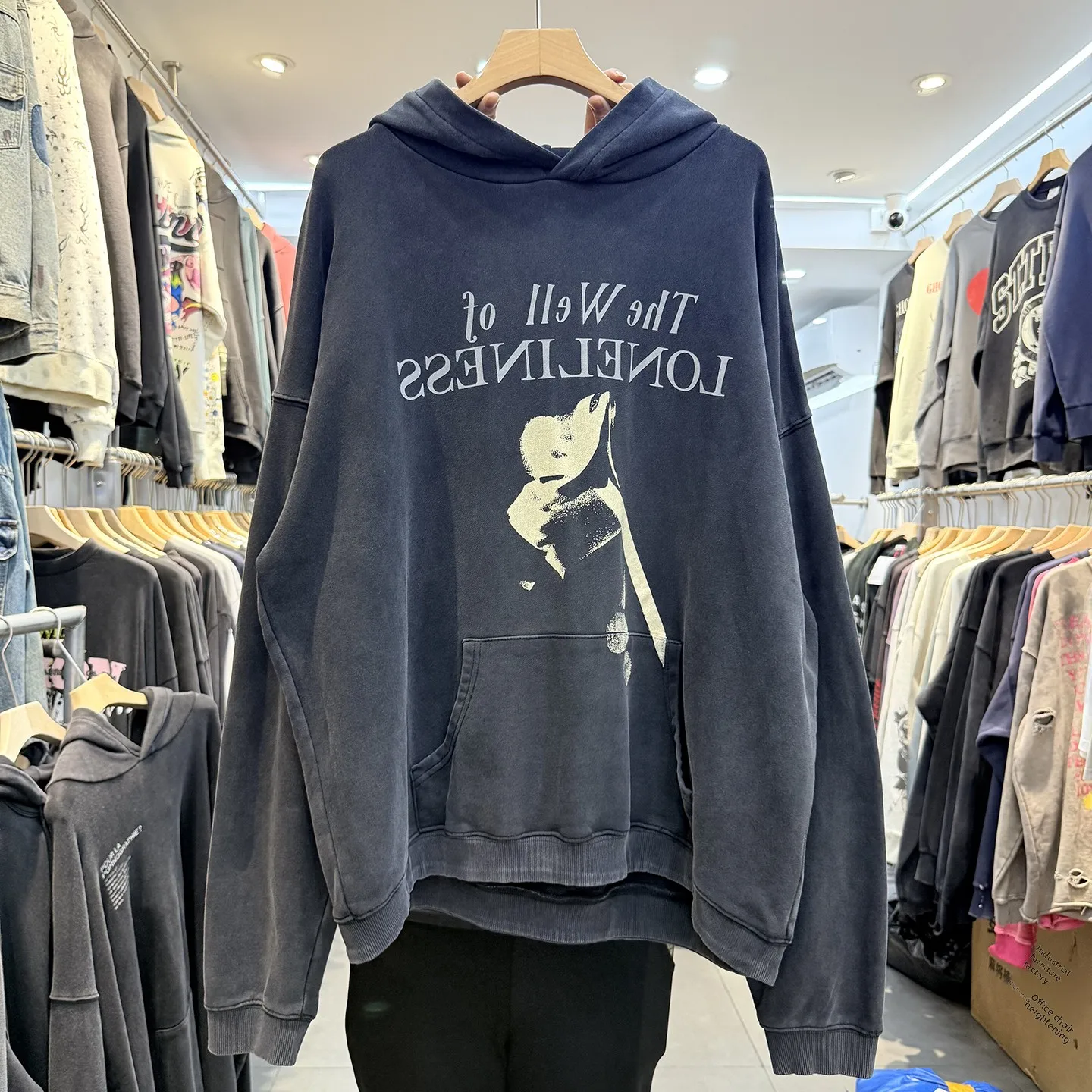 Американская толстовка-худи с креативным буквенным принтом, эффектом потертости, оверсайз, повседневная, удобная, в уличном стиле
Американская толстовка-худи с креативным буквенным принтом, эффектом потертости, оверсайз, повседневная, удобная, в уличном стиле