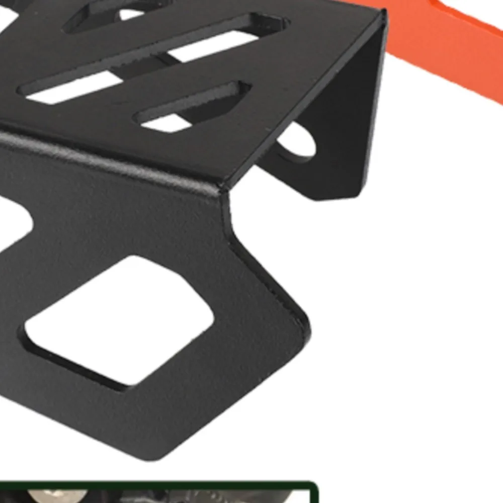 For CFMOTO 800 MT 800MT IBEX 800 IBEX800 800NK 800 NK 2021 2022 2023-2026 Motorcycle chain guard Sprocket Protector Guard Cover
For CFMOTO 800 MT 800MT IBEX 800 IBEX800 800NK 800 NK 2021 2022 2023-2026 Motorcycle chain guard Sprocket Protector Guard Cover