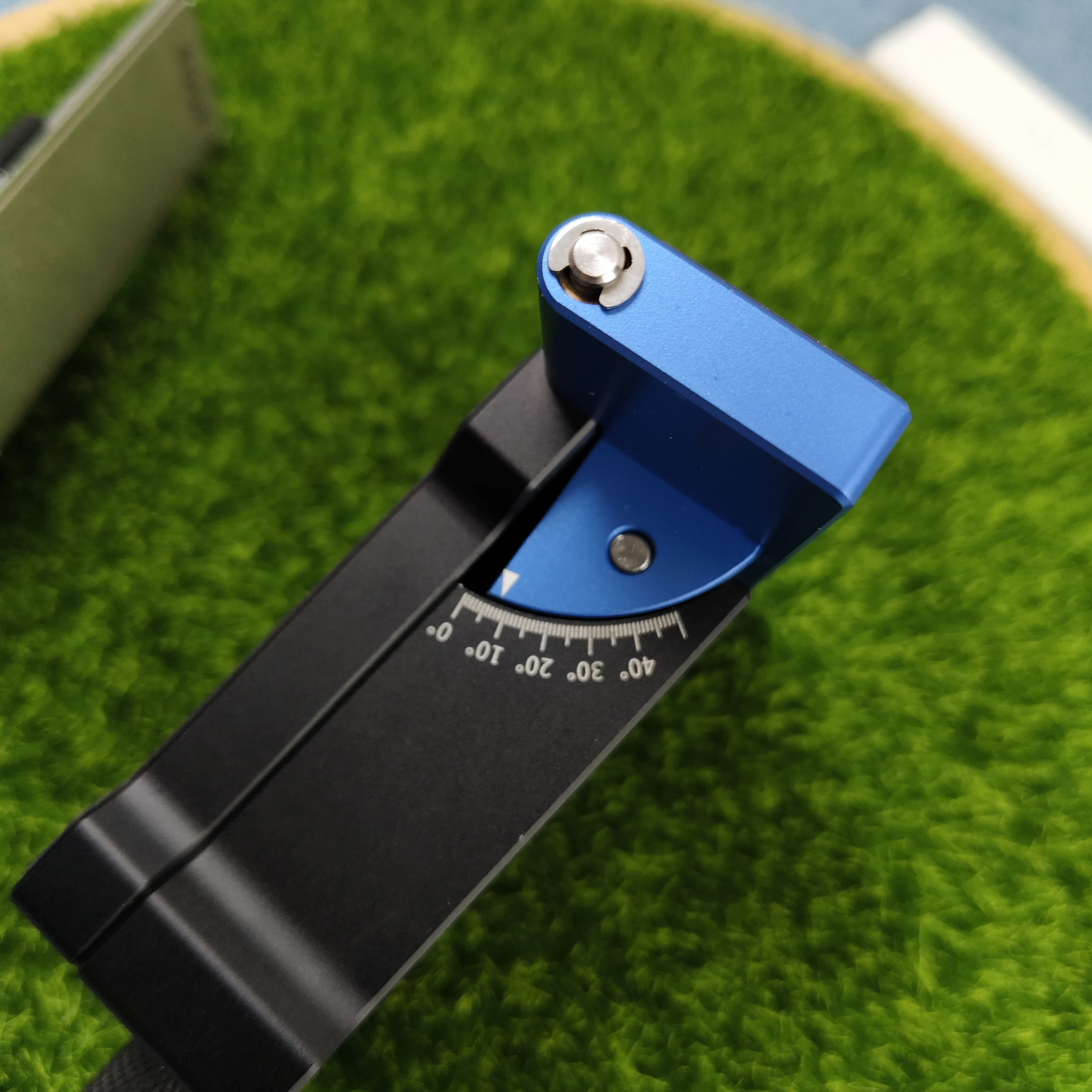 Professional Kitchen Knife Sharpener with Diamond Stones New Design Fixed Angle Apex Knife Sharpening System for Kitchen Tools
Professional Kitchen Knife Sharpener with Diamond Stones New Design Fixed Angle Apex Knife Sharpening System for Kitchen Tools
