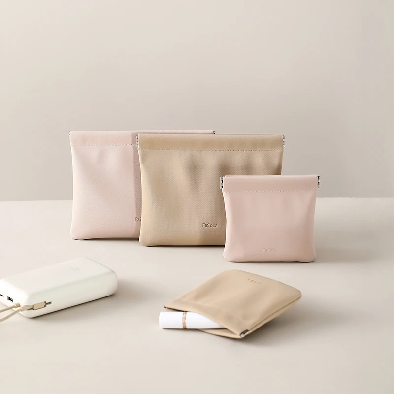 Органайзер для хранения кабелей, очков, наушников и косметики из замши с пружинным зажимом для повседневного использования
Органайзер для хранения кабелей, очков, наушников и косметики из замши с пружинным зажимом для повседневного использования