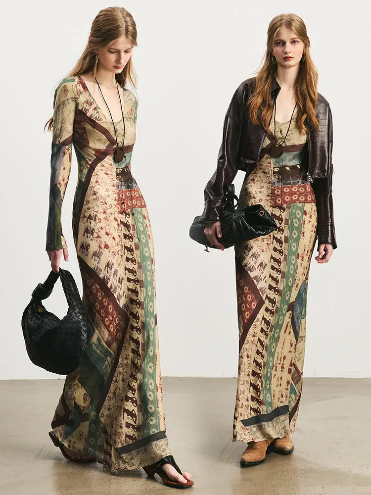 New 2024 Women Geometry Printed Maxi Dress O-Neck Slim Fit High Street Chic Vintage Vacation Style Elegant Design Trendy Stylish
New 2024 Women Geometry Printed Maxi Dress O-Neck Slim Fit High Street Chic Vintage Vacation Style Elegant Design Trendy Stylish