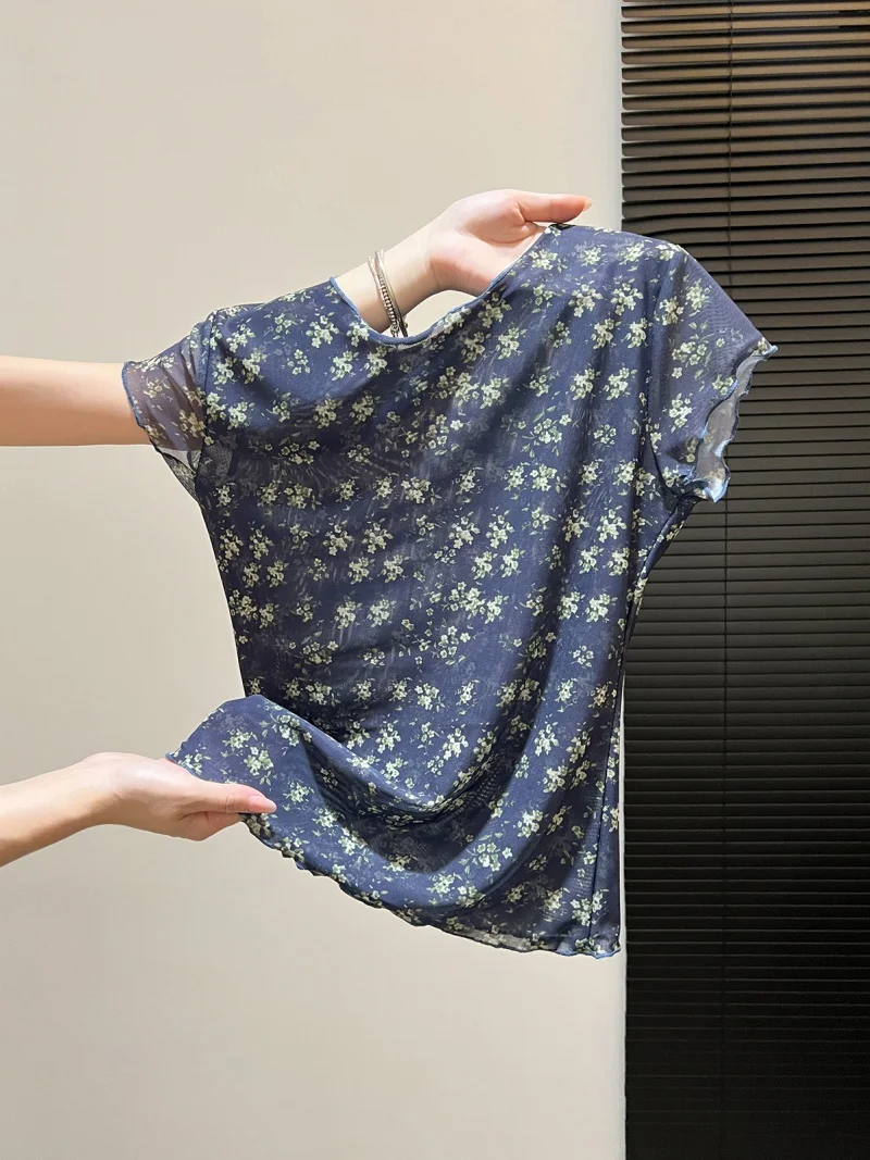 Retro Floral Lace Fly Sleeve T-Shirt Women's Summer New Gentle Style Thin Top Self-Reserved Recommended Korean Version Straig...
Retro Floral Lace Fly Sleeve T-Shirt Women's Summer New Gentle Style Thin Top Self-Reserved Recommended Korean Version Straig...