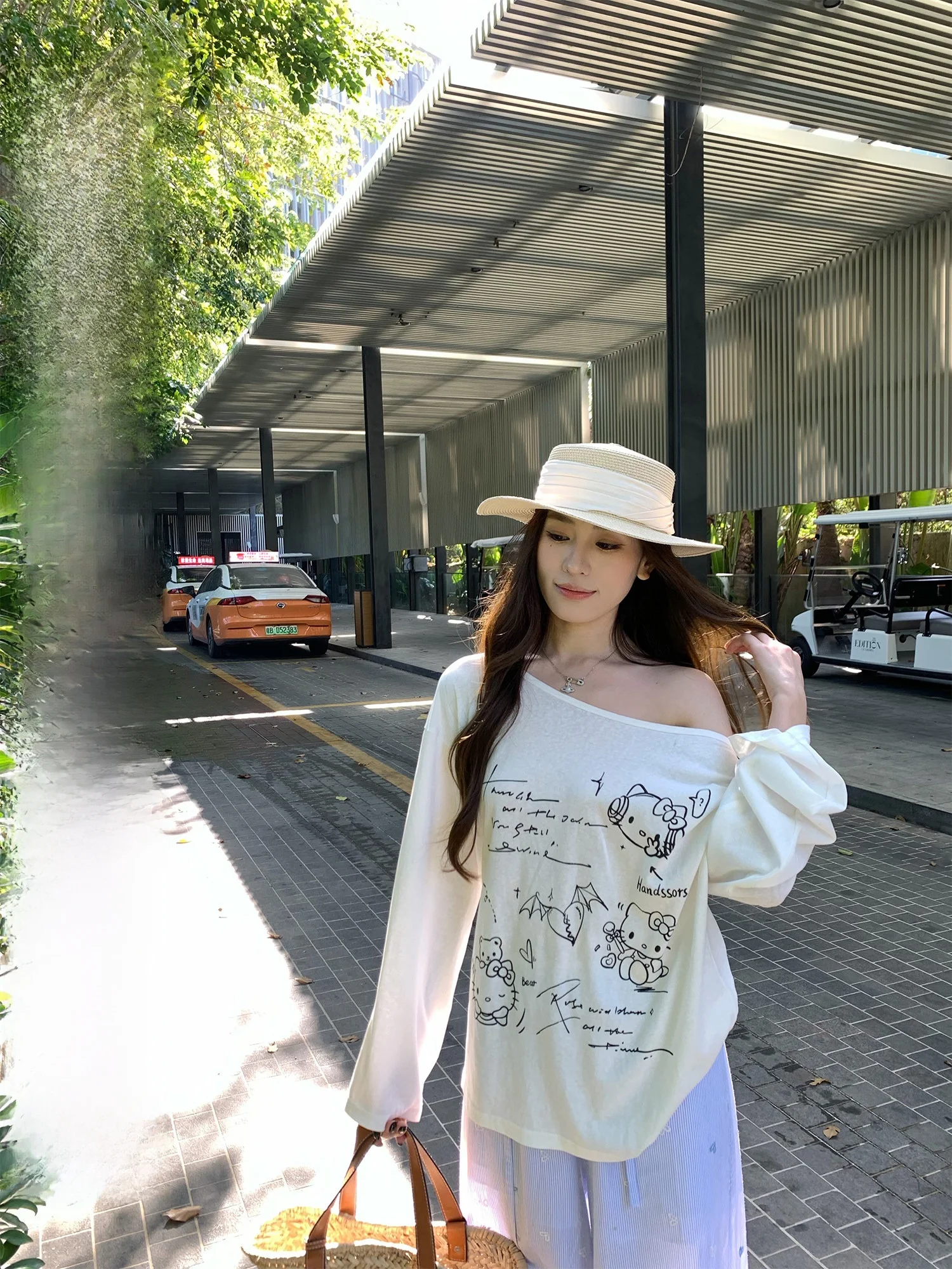 Hhyii Pale Face Little Oversize Long Sleeve T-Shirt Women's Early Spring Loose Fit UV Protection See-through Casual Style
Hhyii Pale Face Little Oversize Long Sleeve T-Shirt Women's Early Spring Loose Fit UV Protection See-through Casual Style
