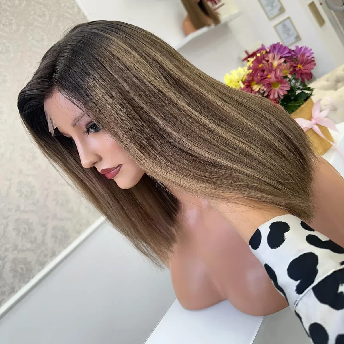 Бесклеевой короткий боб, свободный прямой мелированный блондин 5x5, шелковая основа, еврейский парик из человеческих волос, детские волосы HD, кружевные европейские волосы, предварительно выщипанные
Бесклеевой короткий боб, свободный прямой мелированный блондин 5x5, шелковая основа, еврейский парик из человеческих волос, детские волосы HD, кружевные европейские волосы, предварительно выщипанные