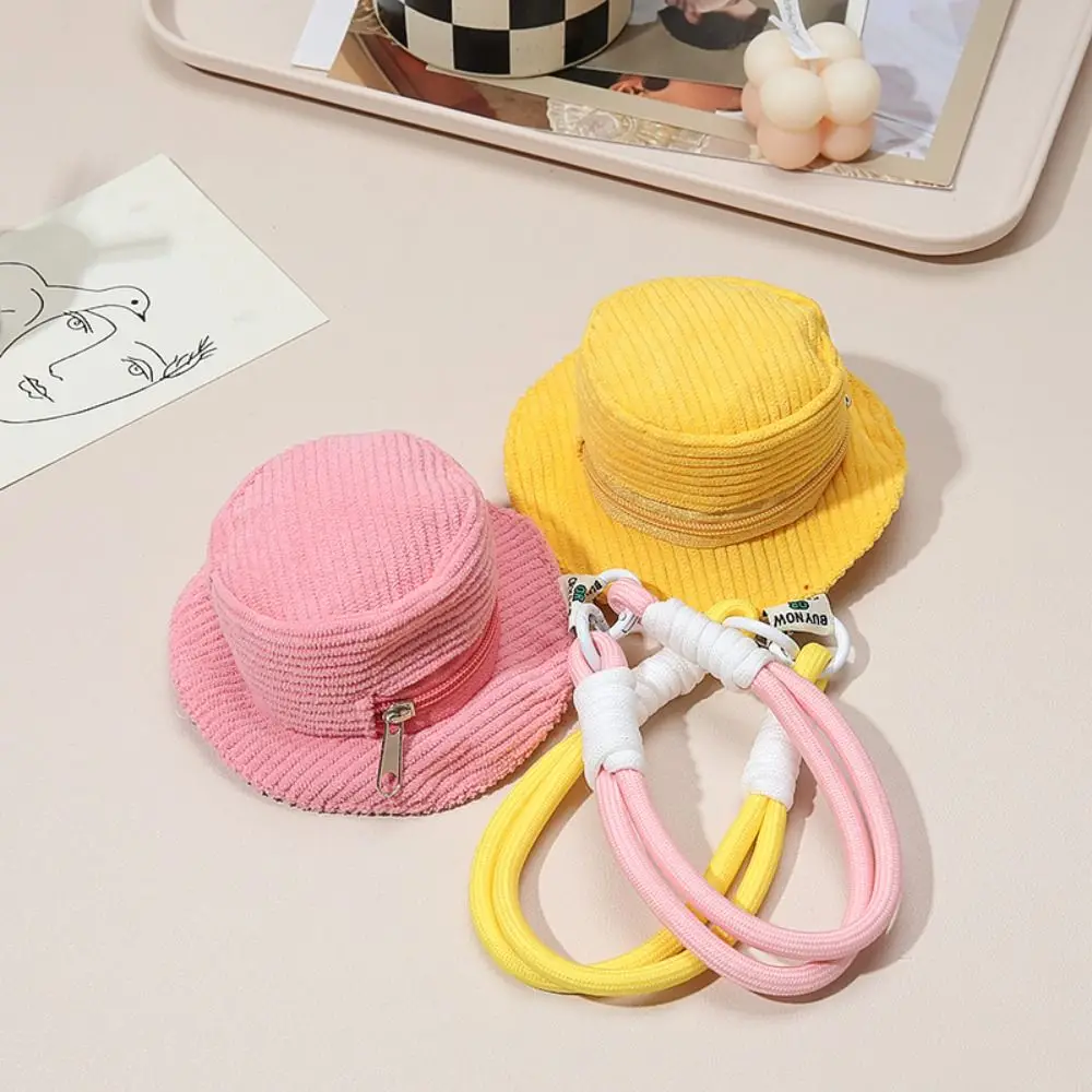 New Fashion Fisherman Hat Keychain Delicate Universal Coin Purse Strap Lanyard Solid Color Unique Mini Hat Keyring Small Gifts
New Fashion Fisherman Hat Keychain Delicate Universal Coin Purse Strap Lanyard Solid Color Unique Mini Hat Keyring Small Gifts