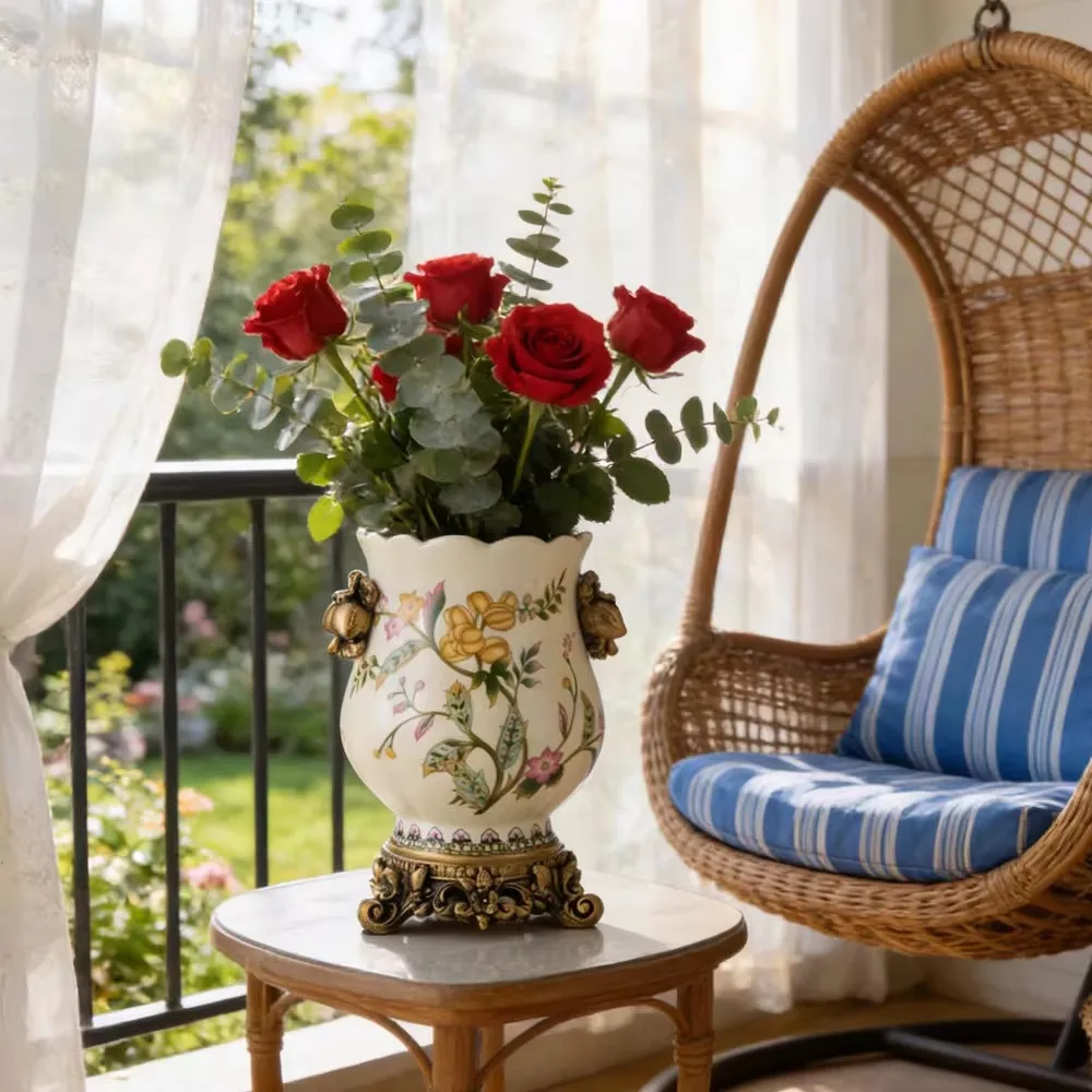 High end ceramic vase European retro light luxury living room high-end feeling New Chinese style blue and white flower pot flowe
High end ceramic vase European retro light luxury living room high-end feeling New Chinese style blue and white flower pot flowe
