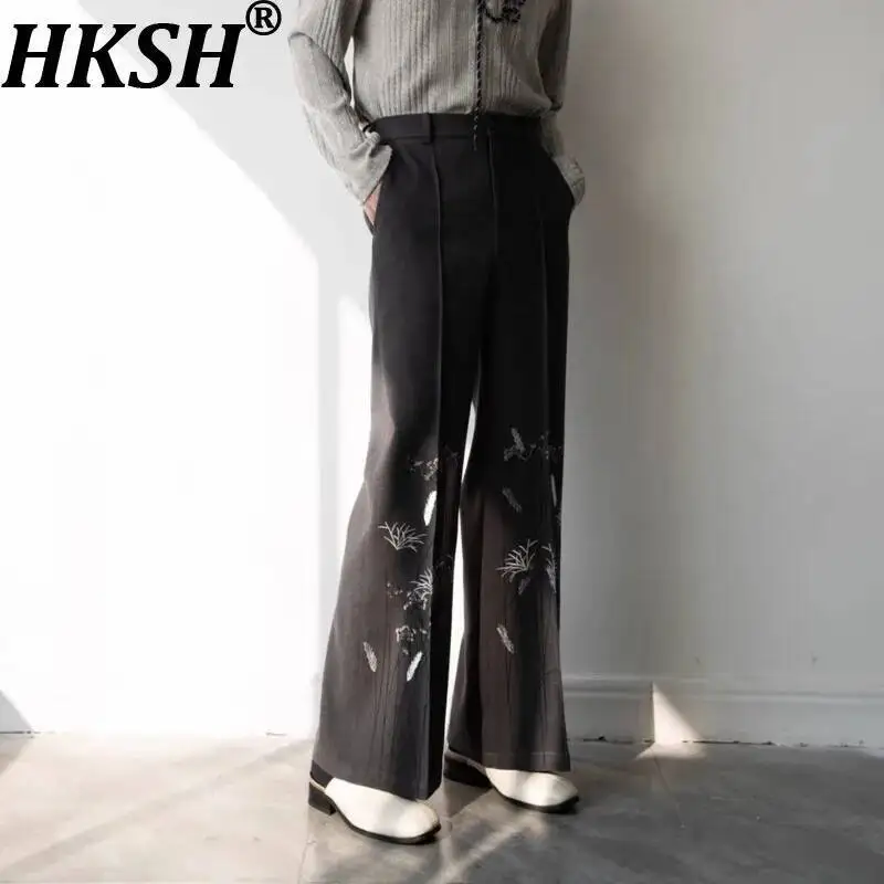 HKSH 2026 Spring Autumn New Men Tide Chic Ins Vintage Slightly Flared Straight Trousers Versatile Textured Fashion Pants HK20340
HKSH 2026 Spring Autumn New Men Tide Chic Ins Vintage Slightly Flared Straight Trousers Versatile Textured Fashion Pants HK20340