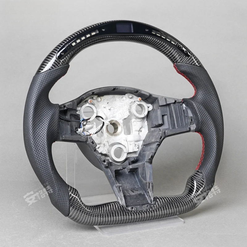 Suitable for Tesla Model Y 21-22 steering wheel modification with LED carbon fiber new energy vehicle steering wheel
Suitable for Tesla Model Y 21-22 steering wheel modification with LED carbon fiber new energy vehicle steering wheel