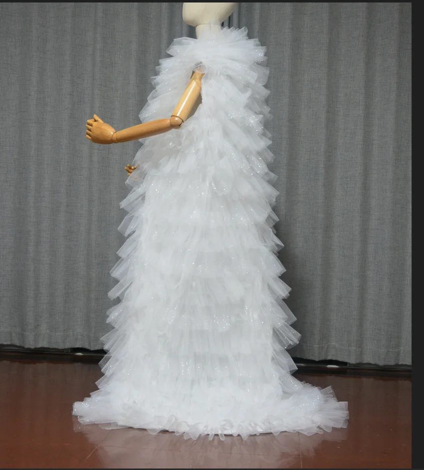 Glitter Ruffled Tulle Women Cape Prom Coat Evening Party Wear Robes cloak sleeveless jacket custom szie
Glitter Ruffled Tulle Women Cape Prom Coat Evening Party Wear Robes cloak sleeveless jacket custom szie