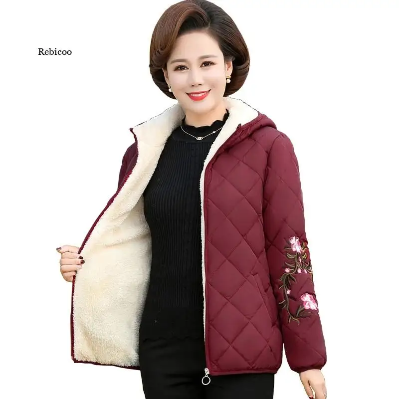 Autumn Winter Cotton Jacket Female Flocking Coat New Fashion Hooded Thick Warm Short Outerwear Short Women Parkas
Autumn Winter Cotton Jacket Female Flocking Coat New Fashion Hooded Thick Warm Short Outerwear Short Women Parkas