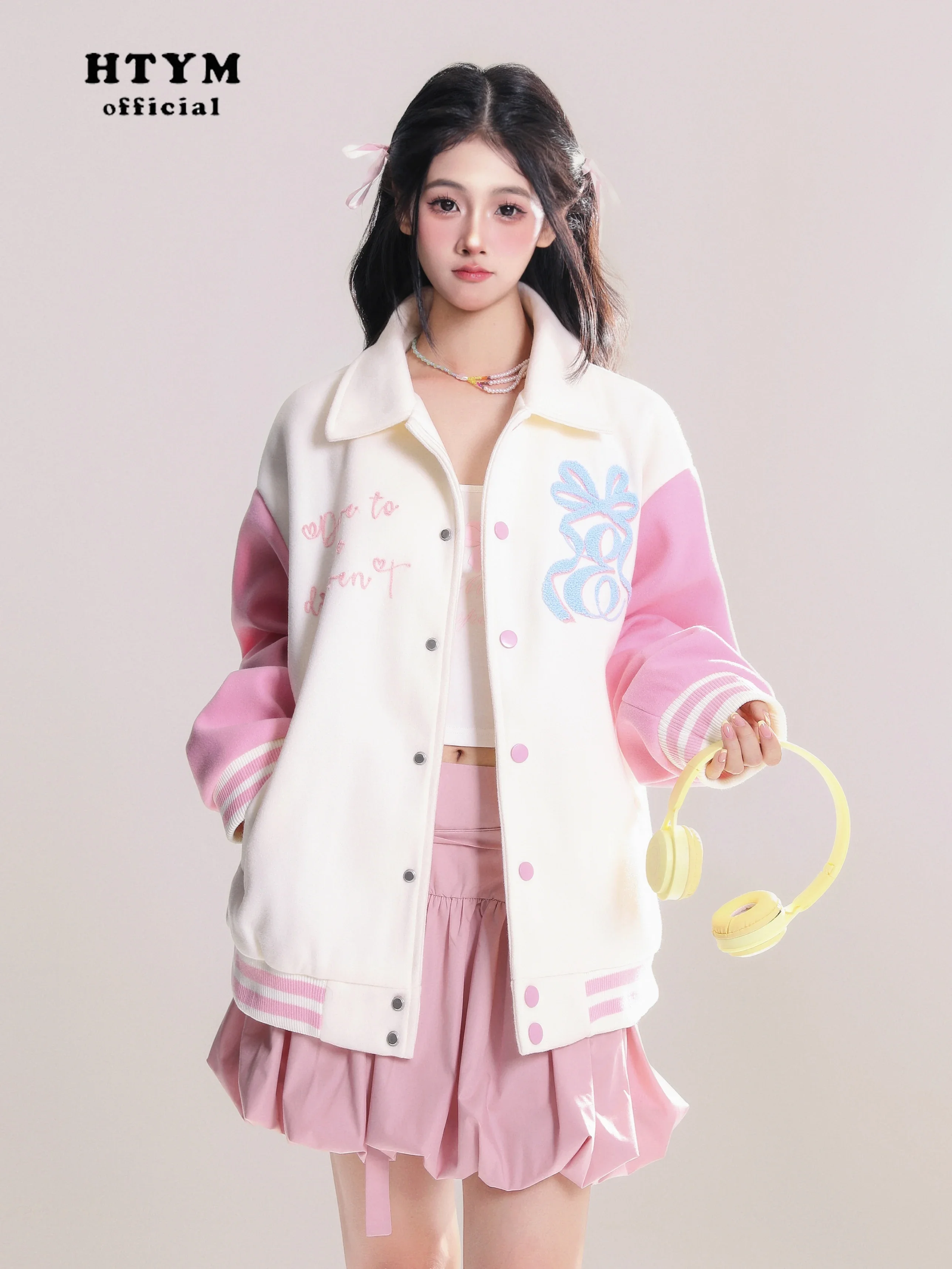 Fashion Baseball Uniform Contrast Color Women's Loose Coat 2024 New Spring and Autumn Embroidered Casual Jackets for Lady
Fashion Baseball Uniform Contrast Color Women's Loose Coat 2024 New Spring and Autumn Embroidered Casual Jackets for Lady