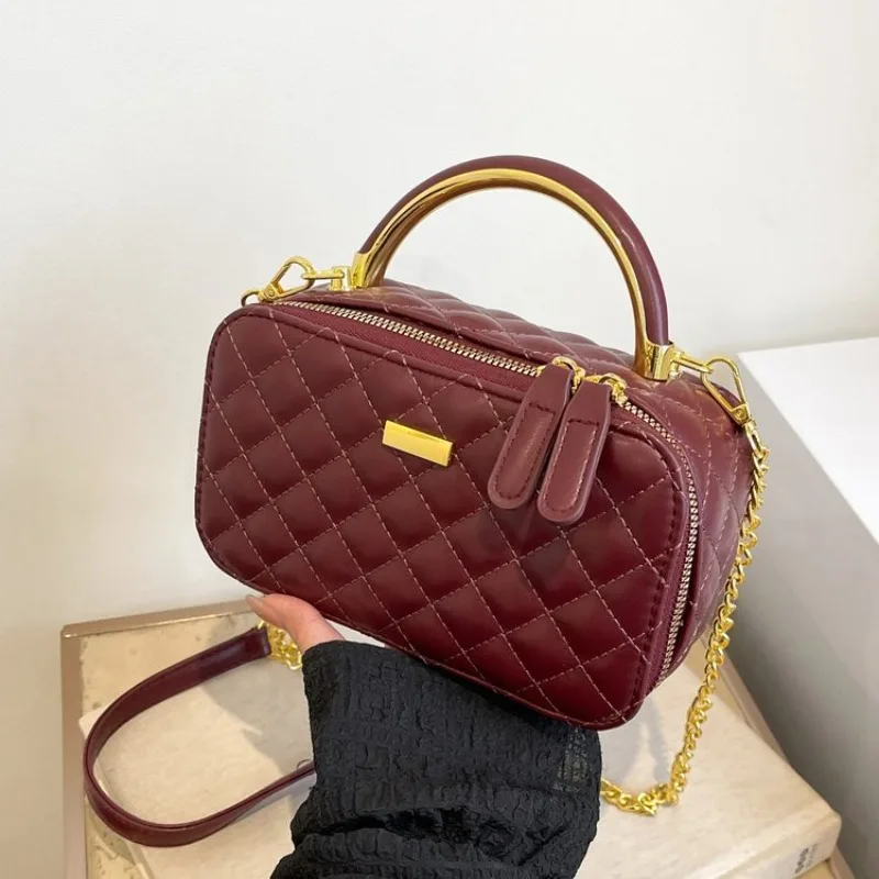 Vintage Simple Designer Diaper Bag For Women Crossbody Handbag Luxury Leather Tote Large Capacity Original Letter Logo Chic
Vintage Simple Designer Diaper Bag For Women Crossbody Handbag Luxury Leather Tote Large Capacity Original Letter Logo Chic