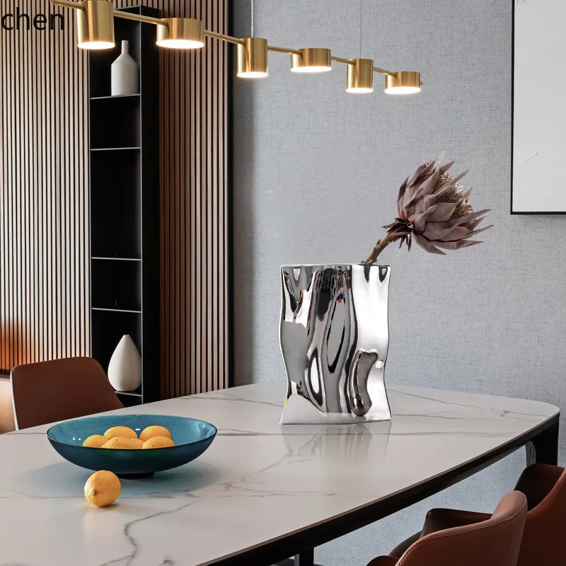 PYH Handmade Electroplated Ceramic Vase Desktop Ornament Flower Modern Simple TV Cabinet Decoration Flower Vessel
PYH Handmade Electroplated Ceramic Vase Desktop Ornament Flower Modern Simple TV Cabinet Decoration Flower Vessel