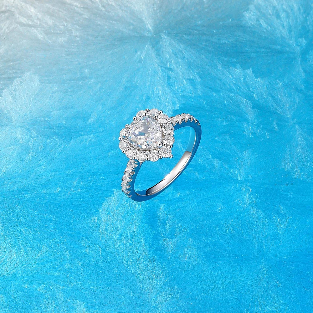 Pure 925 Sterling Silver Full Diamond Rings Classic Heart Diamond Design Wedding Engagement Party Jewelry Lover Rings
Pure 925 Sterling Silver Full Diamond Rings Classic Heart Diamond Design Wedding Engagement Party Jewelry Lover Rings
